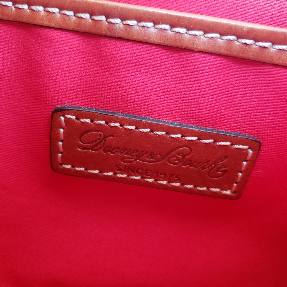 Y2K EUC Dooney & Bourke Leather All Weather Handbag Tote Crossbody!!!! - Picture 9 of 16